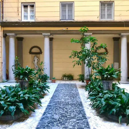 15 Piazza Saint Bon